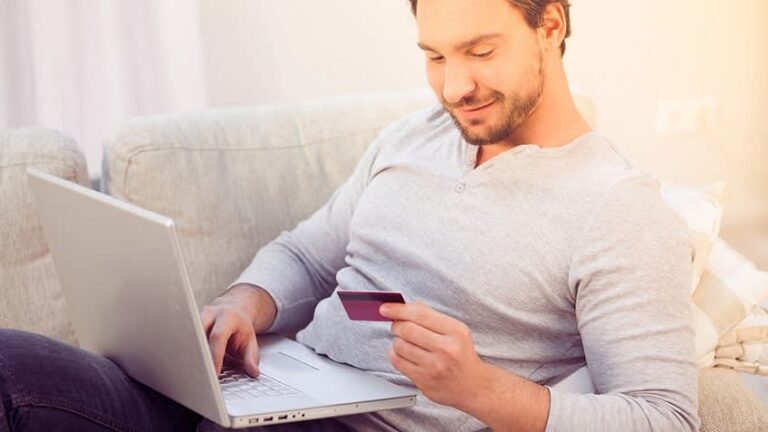 Gestion des attributions et enchères dans un monde multi-appareils