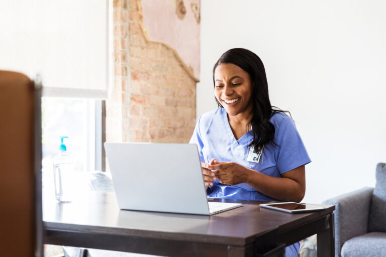 Les meilleurs programmes de soins infirmiers en ligne de 2023