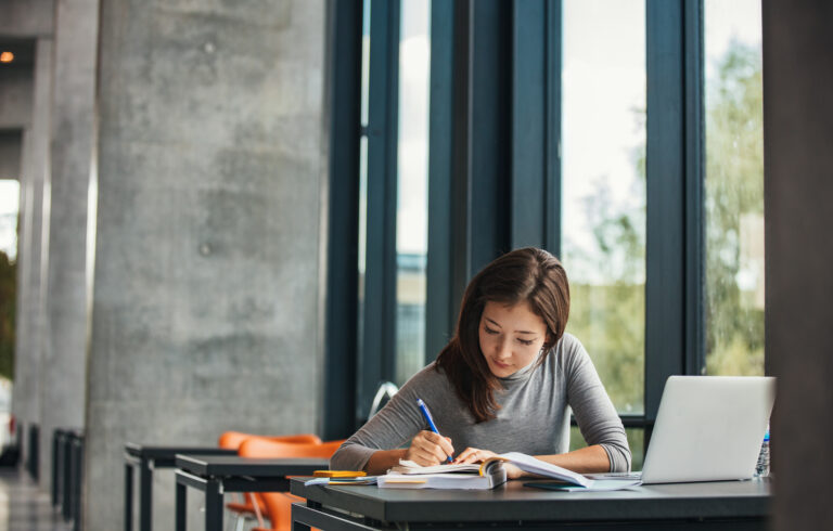 Où trouver les meilleurs collèges de l&rsquo;actualité américaine 2022-23