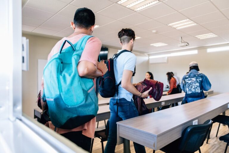 Pourquoi les étudiants le font et comment l&rsquo;éviter
