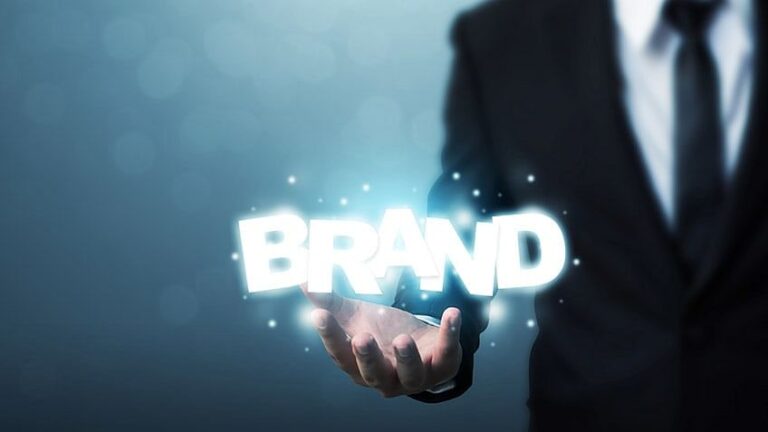 Qu&rsquo;est-ce qu&rsquo;un Brand Strategist ? : Rôle et responsabilités