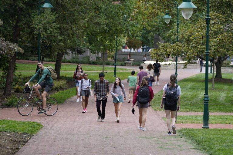 Que signifie l&rsquo;interdiction d&rsquo;action positive de la Cour suprême pour les admissions à l&rsquo;université |  Postuler au Collège