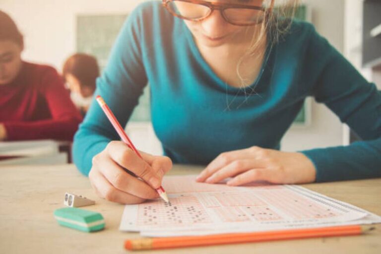 Comment décider entre des choix de réponses similaires sur le LSAT