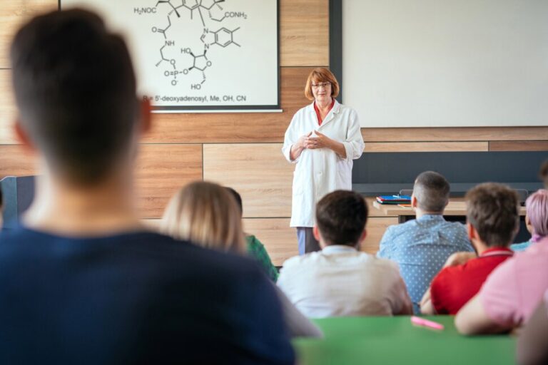 Signification du candidat défavorisé à l’école de médecine