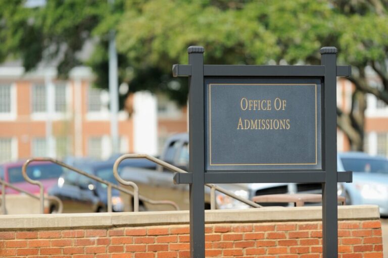 Tout ce que vous devez savoir sur les admissions continues à l&rsquo;université |  Meilleurs collèges