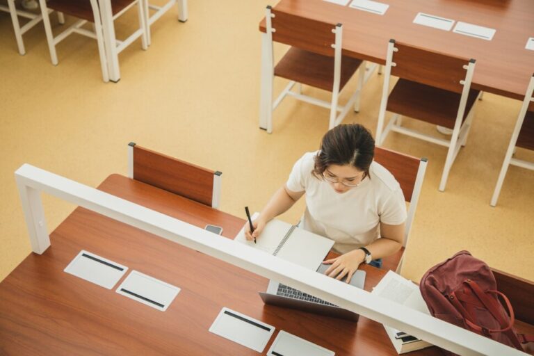 Ce que les candidats en droit devraient savoir sur les revues juridiques et les revues de droit