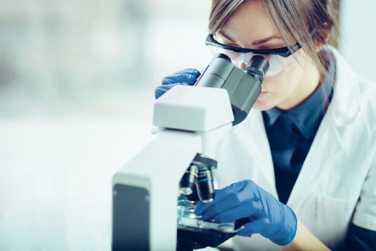 Ce que vous devez savoir pour devenir une majeure en biologie