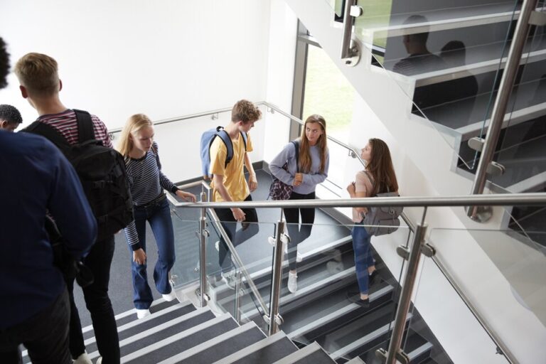 Emplois de baccalauréat avec des salaires de 100 000 $ et plus |  Meilleurs collèges