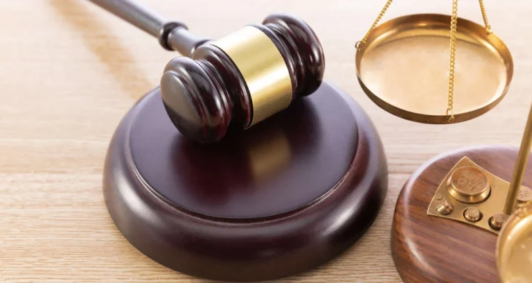 Le concours public du Conseil national de justice propose des postes vacants avec des salaires allant jusqu'à 13 994,78 R$ ;  vérifier