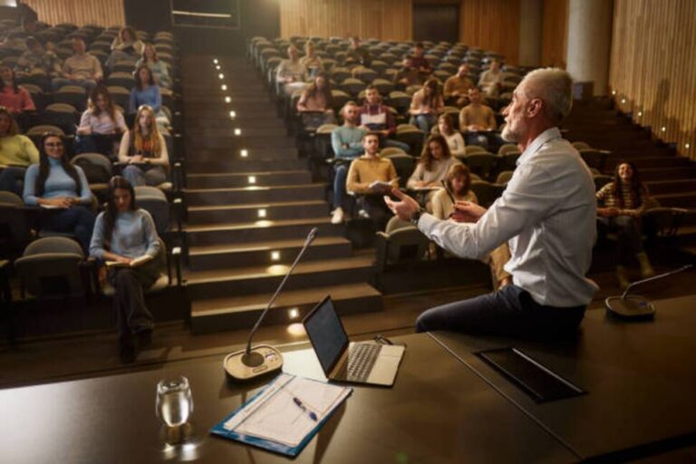 Comment choisir une faculté de droit où les professeurs sont d'excellents professeurs |  Aperçu des admissions en droit