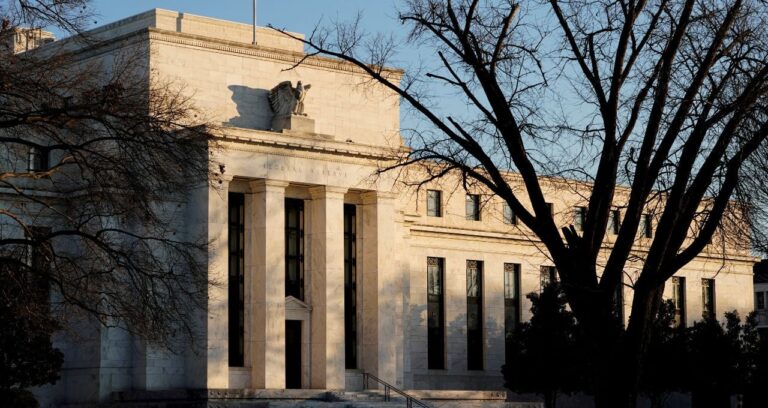 USA : Une masse salariale robuste jette l'eau froide sur la Fed et menace de baisser les taux d'intérêt en septembre ;  et maintenant?