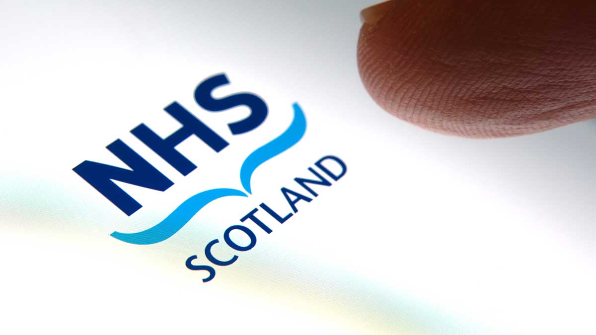 Des milliers d’employés du NHS en Écosse acceptent une offre salariale