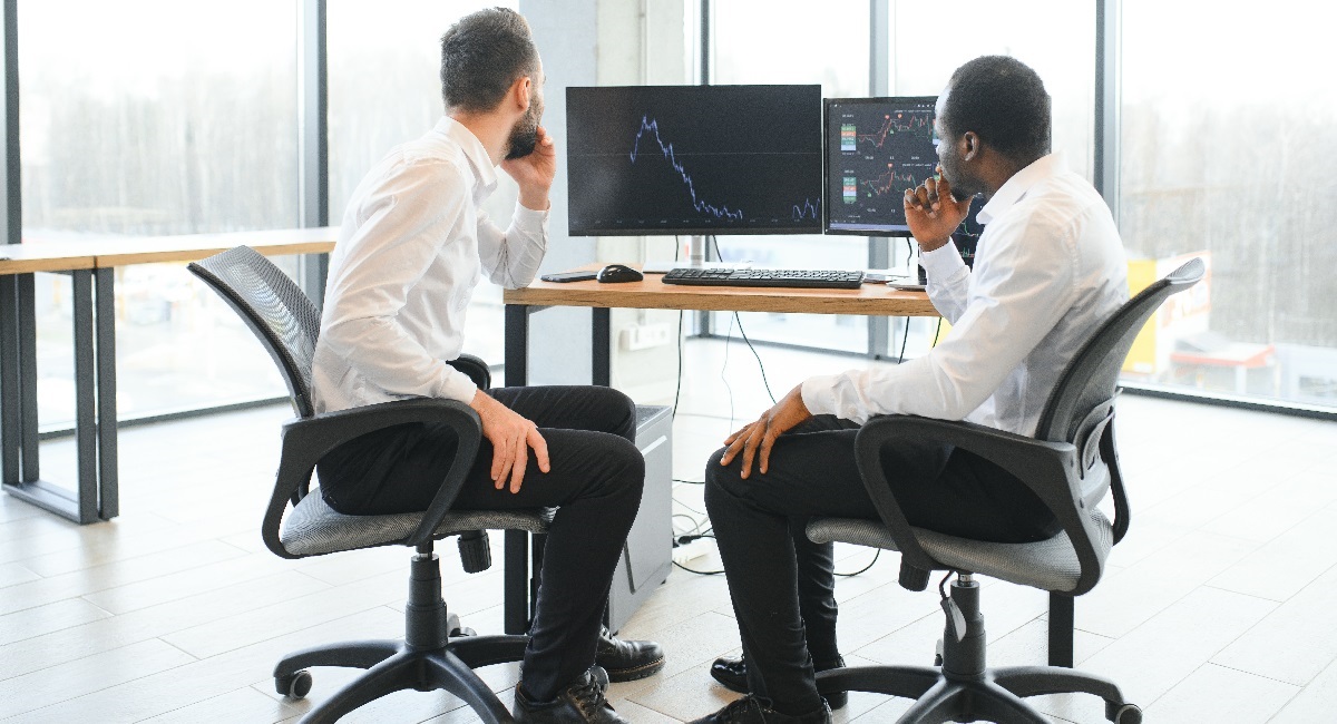 Des fissures apparaissent dans le « plafond de classe » du secteur des services financiers