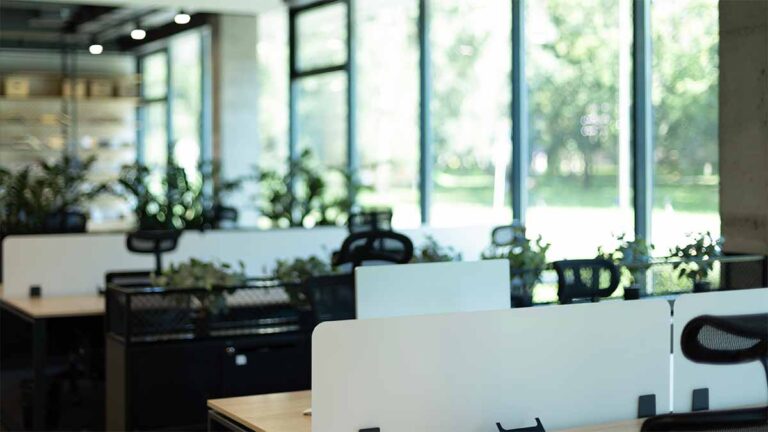 L’énigme de la couverture : comment éviter une spirale de maladies du travail après les vacances