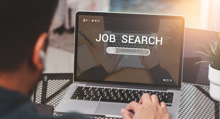 LinkedIn révèle que 10 % des nouvelles recrues ont des titres de poste inconnus en 2000