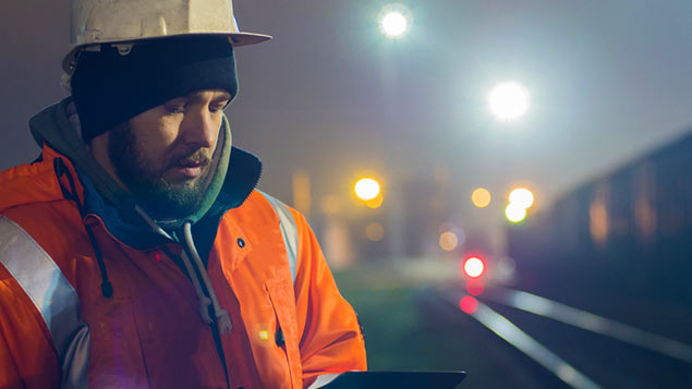 Travailler quand les heures reculent : comment gérer l’heure supplémentaire
