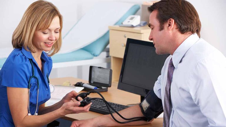 Les contrôles de santé du NHS « ne fonctionnent pas » et doivent être réformés, selon le NAO