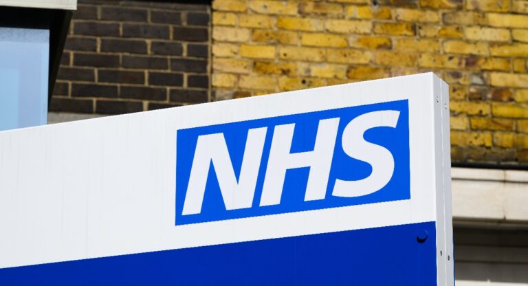 Les patrons du NHS qui font taire les lanceurs d’alerte pourraient perdre leur emploi