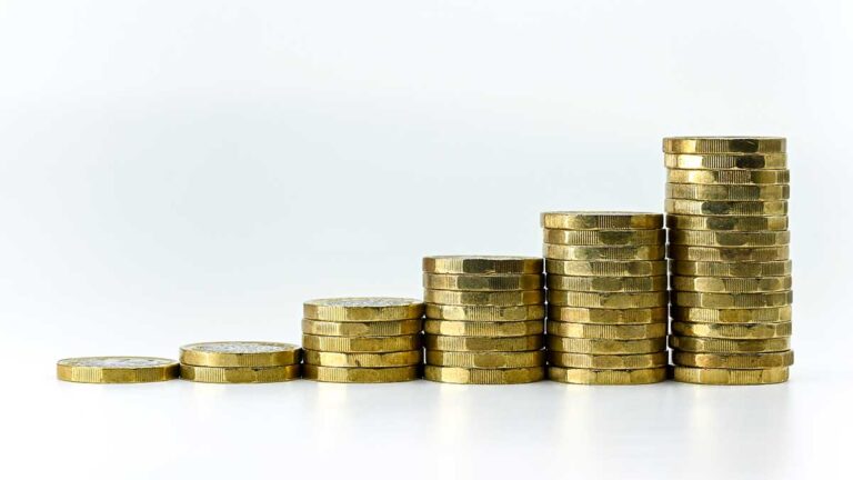 Top 10 des questions RH d'octobre 2024 : Salaire vital national