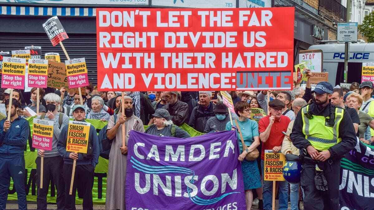 Contre-manifestation à Londres en août 2024