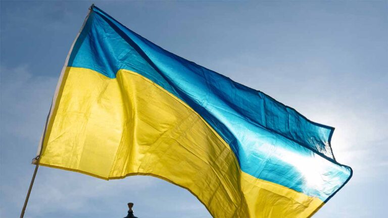 Comment aider les employés bénéficiant de programmes temporaires en Ukraine à rester à long terme