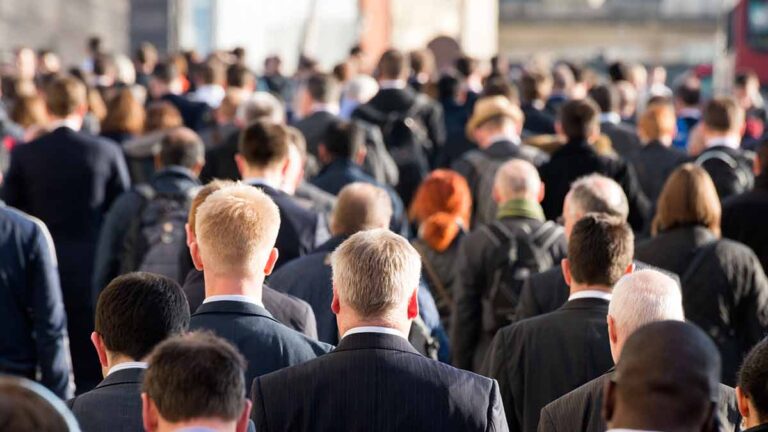 Enquête sur la population active : les décideurs politiques pourraient rester dans le flou jusqu’en 2027