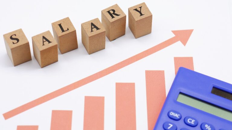 Les salaires augmentent rapidement après une année creuse