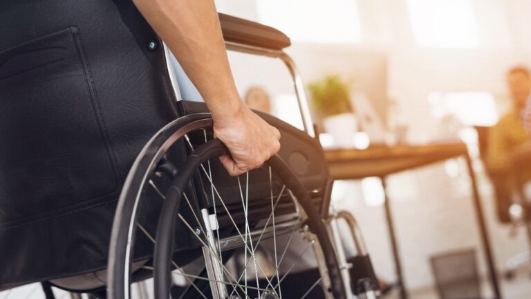 Une recherche met en évidence les obstacles à l’emploi pour les personnes ayant des besoins de mobilité