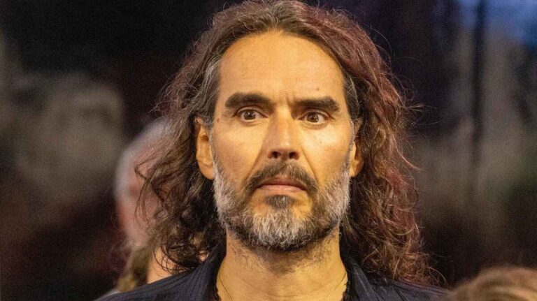 La BBC s'excuse pour l'échec de la gestion du comportement de Russell Brand