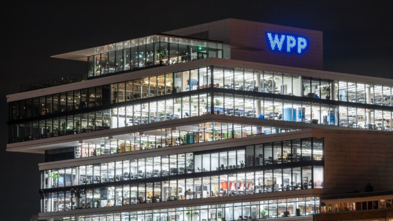 Pétition du personnel de WPP contre le retour au bureau dans quatre jours