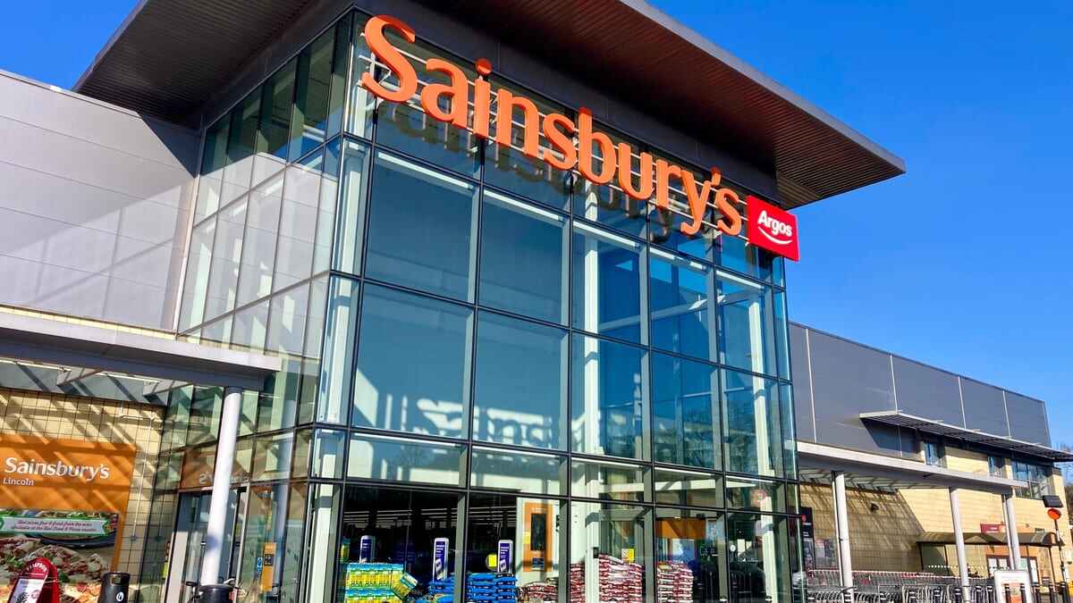 Sainsbury's va supprimer 3 000 emplois