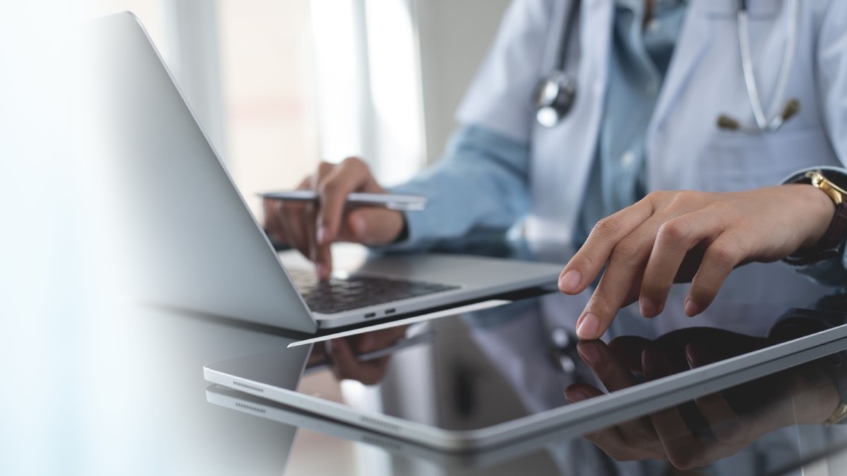 GMC «efface» les dossiers sur les médecins qui changent de genre