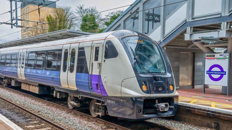 Les conducteurs de train d'Elizabeth Line votent pour frapper à partir du 27 février