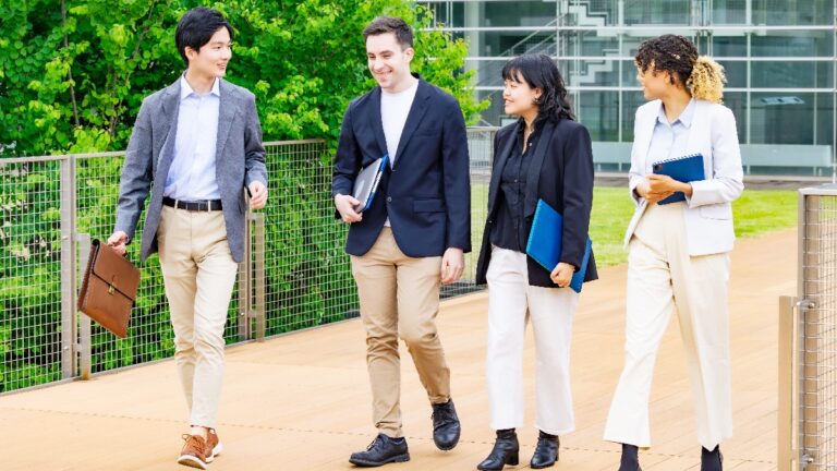 Les étudiants étrangers sans emploi diplômé pourraient être obligés de quitter le Royaume-Uni
