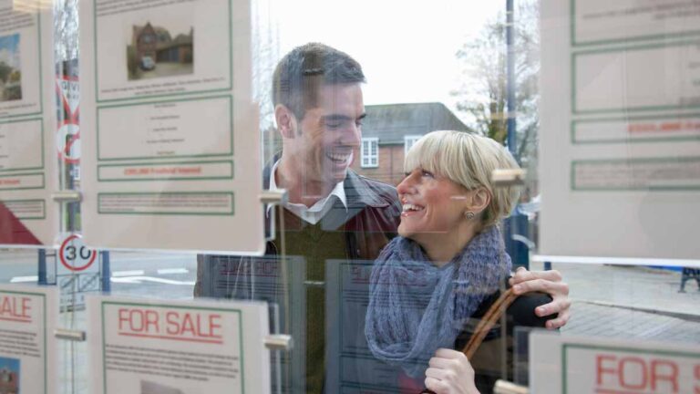 Agent immobilier a rejeté de manière constructive après le déménagement de «rétrogradation»