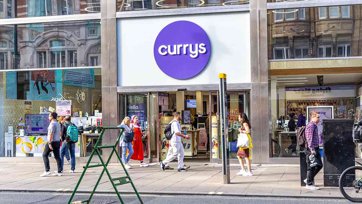 Currys augmente le salaire horaire de 6%