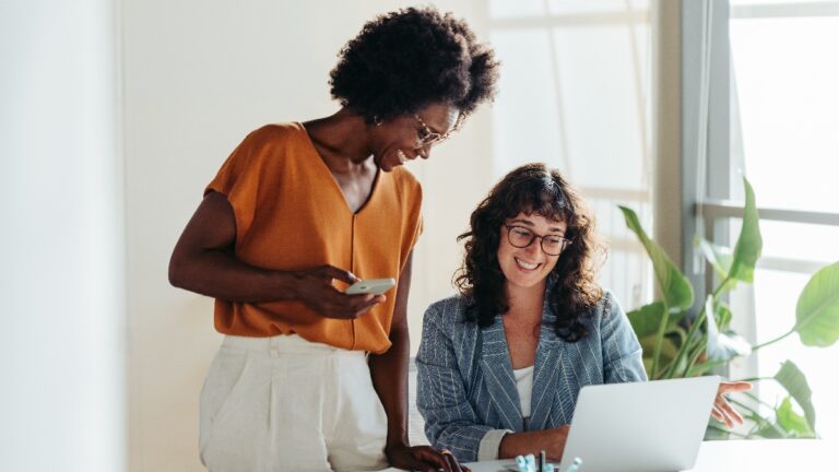 La plupart des travailleurs pensent que la fréquentation significative du bureau est juste