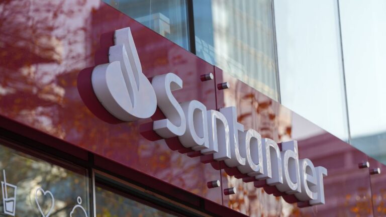 Les fermetures de succursales de Santander mettent 750 emplois en danger