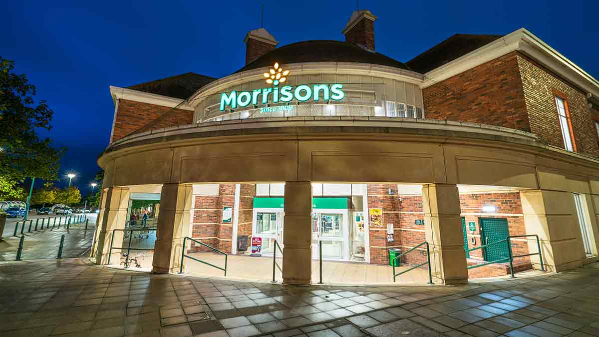Plus de 300 emplois à risque alors que Morrisons ferme les cafés et les compteurs