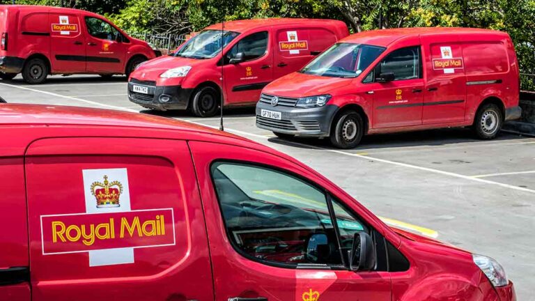 Postman occupant le deuxième emploi alors que malade a été injustement licencié