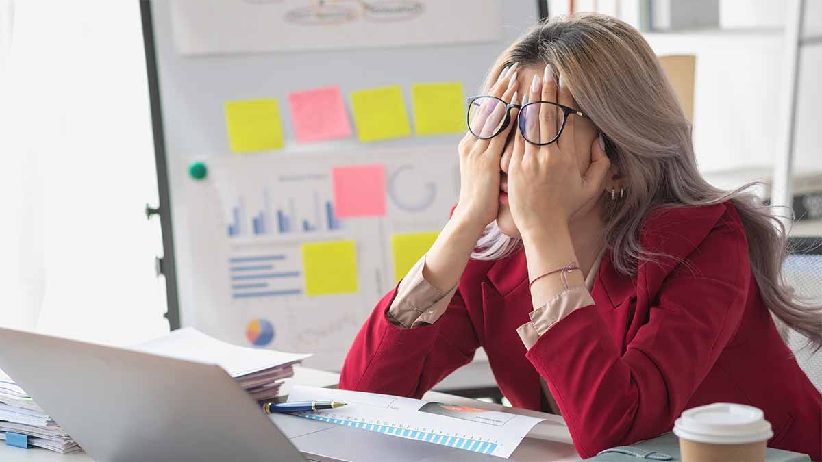 Un troisième aux prises avec l