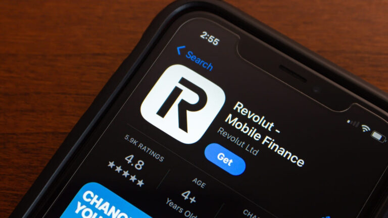 Revolut est un système de suivi de la conformité des employés