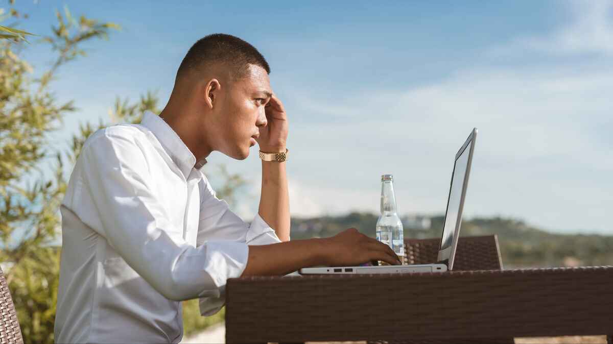 Hey hr, ne le blâme pas sur le soleil