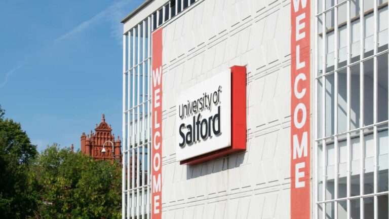 L'Université de Salford lance un meilleur groupe de vies professionnelles