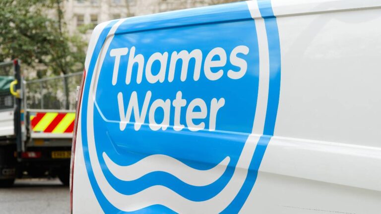 La législation pourrait bloquer les bonus à Thames Water
