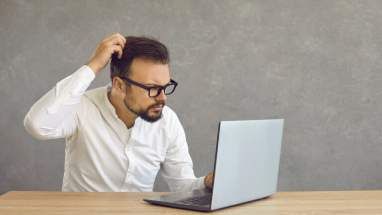 La moitié des travailleurs perdent deux heures par jour à la recherche de choses