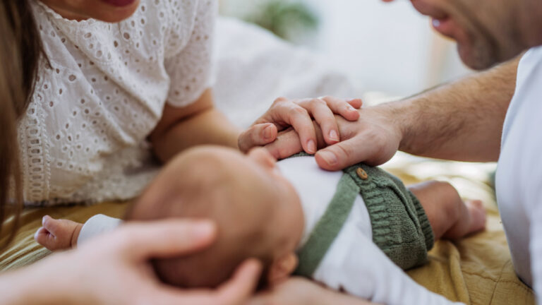 Le gouvernement a demandé à s'engager dans l'examen en gros du congé parental