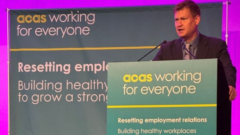 Le ministre défend le projet de loi sur les droits de l'emploi à la conférence ACAS