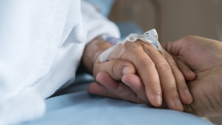 Les soignants du cancer ressentent une pression pour retourner au travail tôt