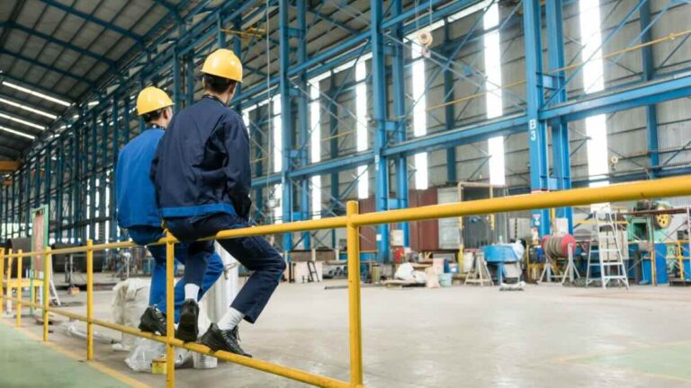 Les travailleurs de la construction gagnent une demande d'indemnisation contre l'employeur défunt